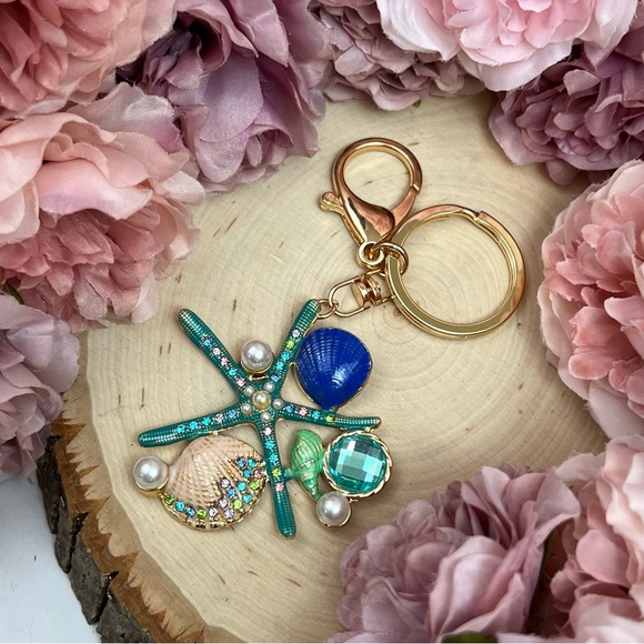 Beautiful Blue Starfish and Seashell Keychain Charm - Picture 7 of 14
